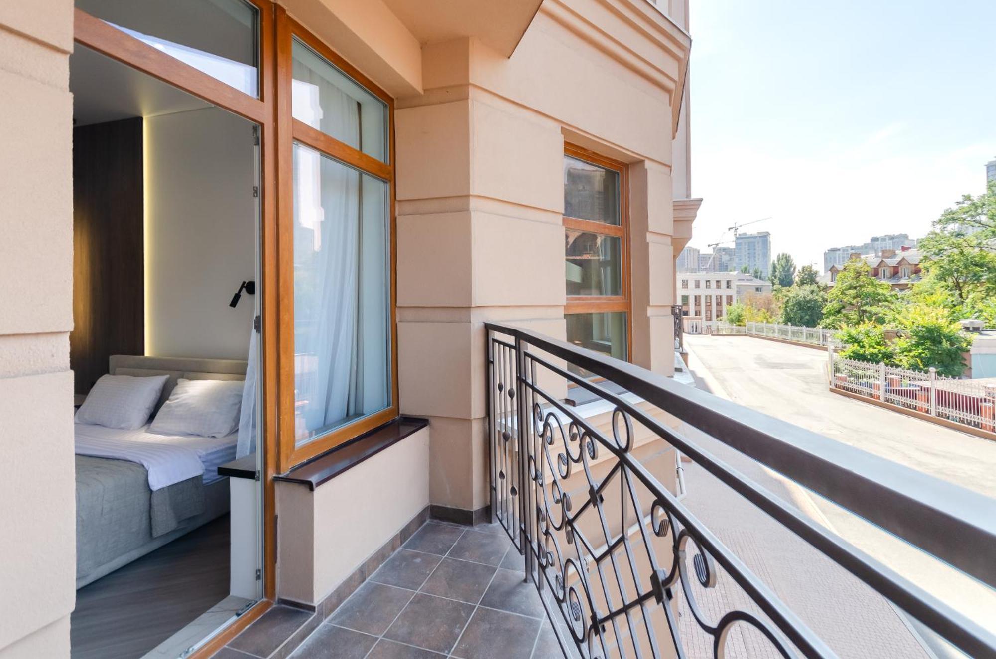 Petrovdom 2-76 Luxury Living In Rc Pechersk Plaza Kijev Kültér fotó